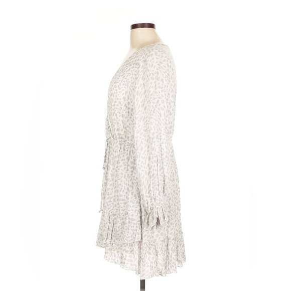 Altar’d State NWT Wrap Dress White & Gray Animal Print, Ruffle Hem Long Sleeve L - Picture 4 of 5